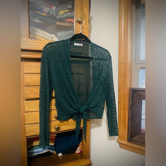 DONATED! NWOT Dark Green Spring Sweater - Picture 2 of 6